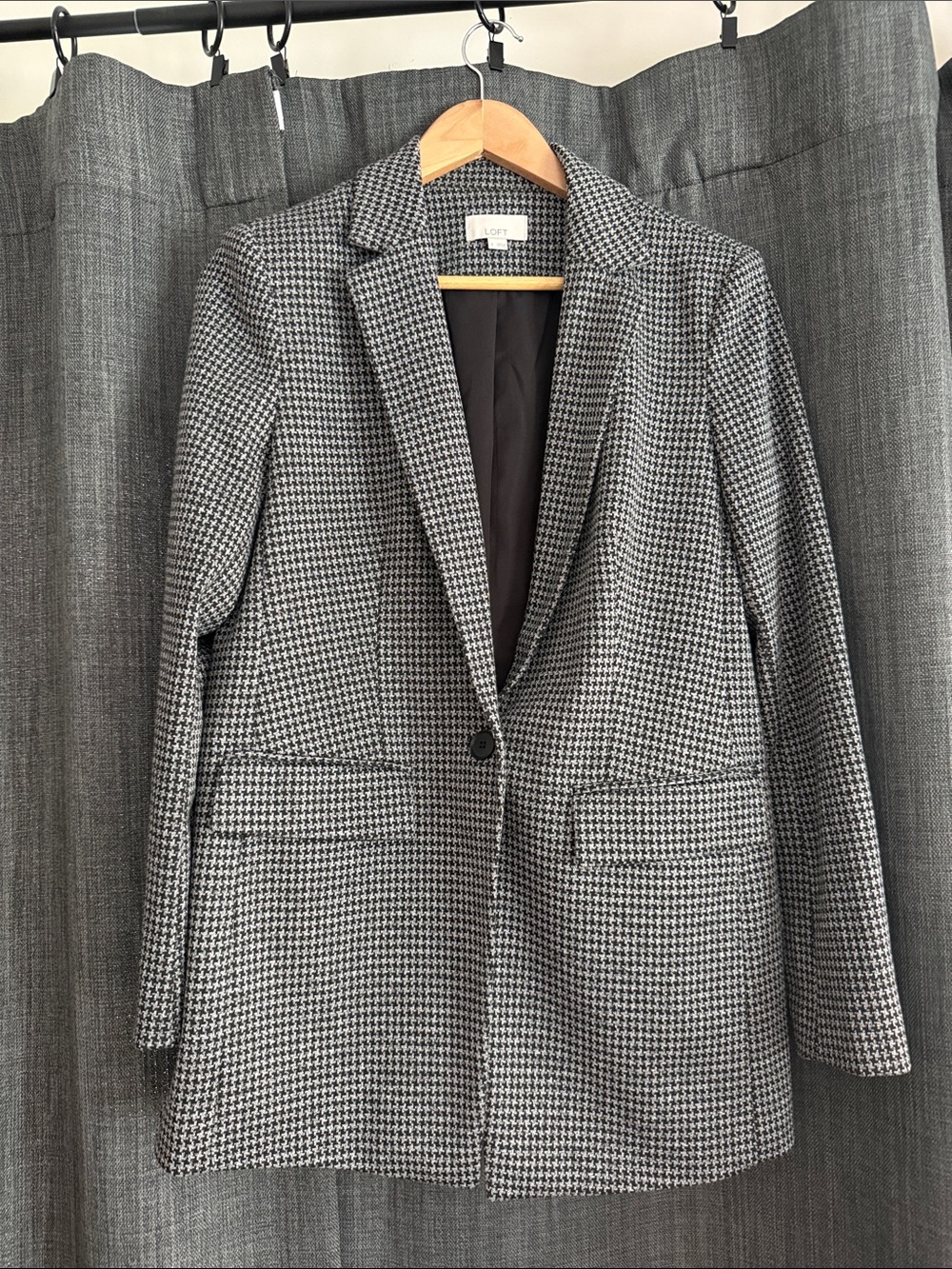 LOFT Black and White Houndstooth Single-Button Blazer